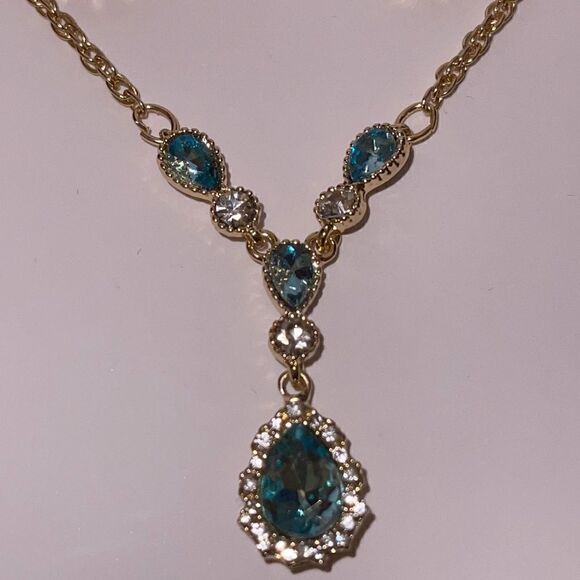 NIB Charter Club Crystal Pear-Shape Halo Lariat Necklace & Stud Earrings Set - Picture 5 of 7